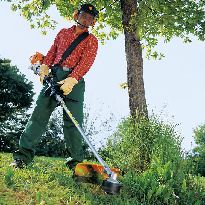 Mesin potong rumput