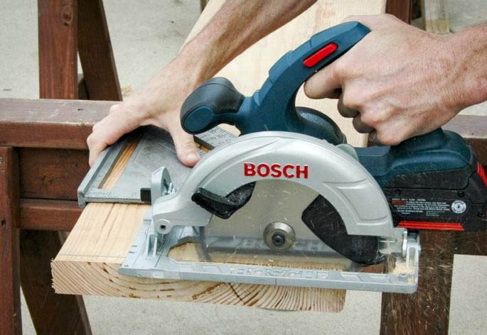 Mesin Gergaji Circularsaw