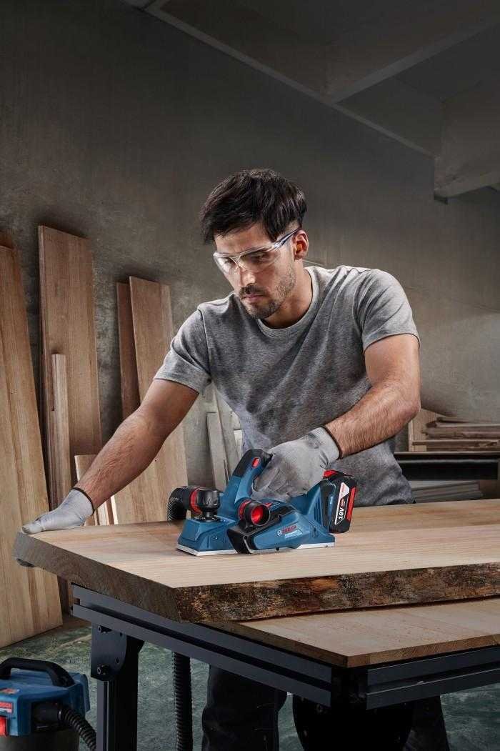 BOSCH GHO 185-LI BRUSHLESS PLANNER 18VOLT (UNIT ONLY) - Image 4