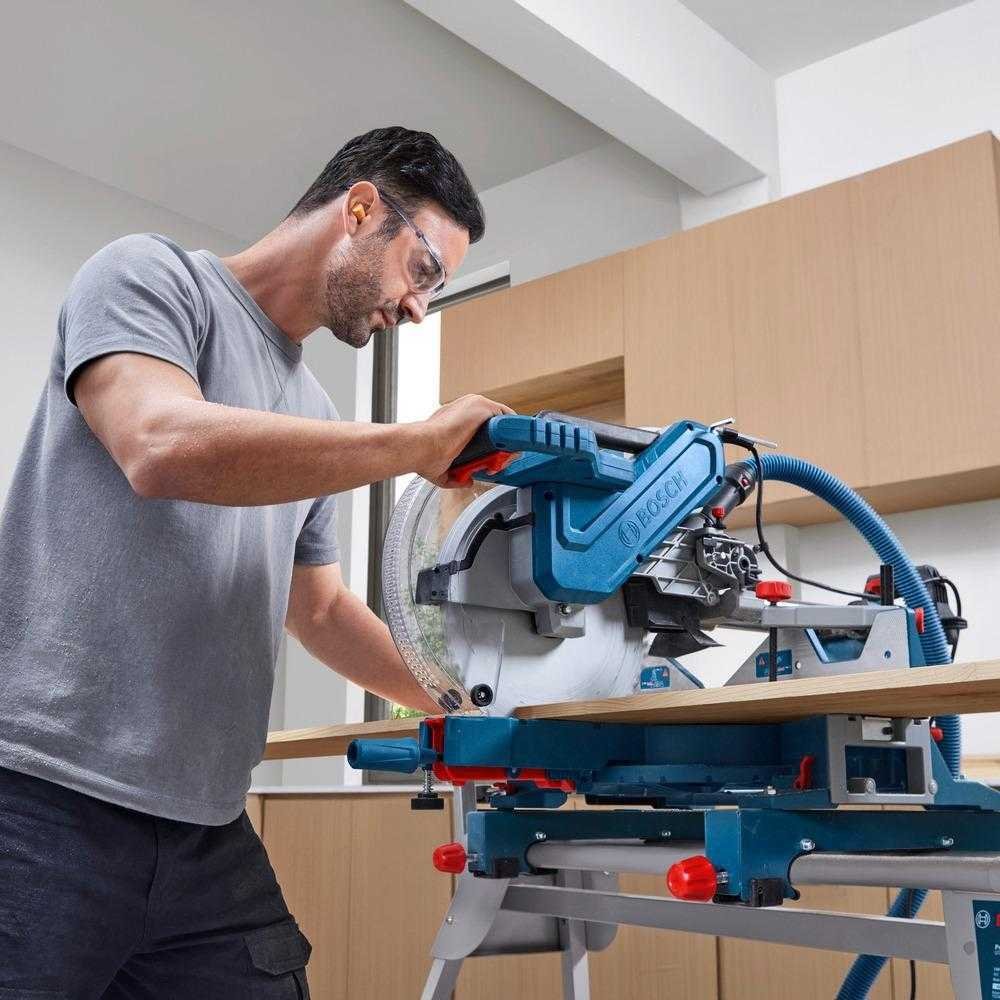 BOSCH GCM 340-305 D MITER SAW WITH DUAL BEVEL 1800W 305MM - Image 3