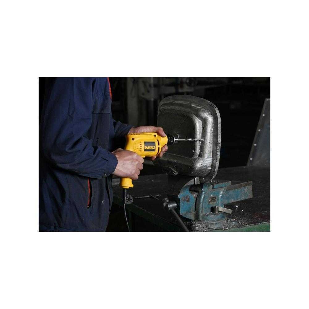 DEWALT DWD014 ROTARY DRILL 550WATT 10MM 0-2.800RPM - Image 6