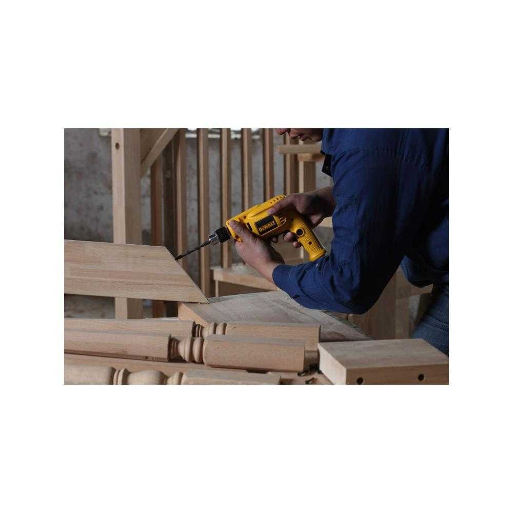 DEWALT DWD014 ROTARY DRILL 550WATT 10MM 0-2.800RPM - Image 5