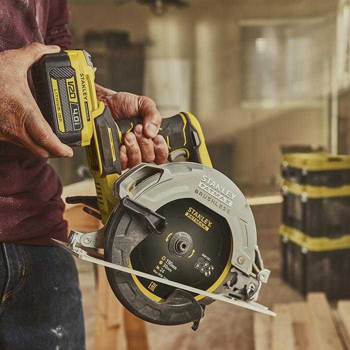 STANLEY SBC550M2K BRUSHLESS CIRCULAR SAW 20VOLT 4.0AH (1X CHARGER, 2X BATT 2.0AH) - Image 4
