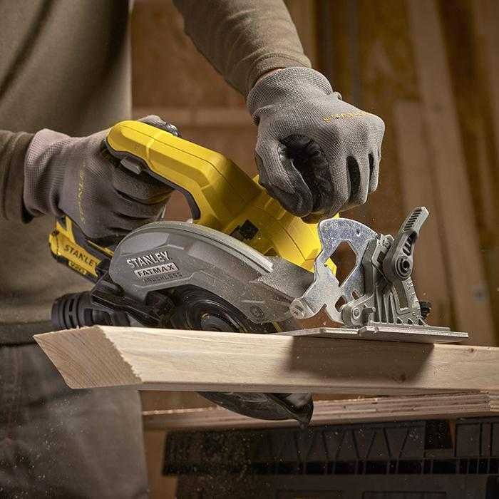 STANLEY SBC550M2K BRUSHLESS CIRCULAR SAW 20VOLT 4.0AH (1X CHARGER, 2X BATT 2.0AH) - Image 5